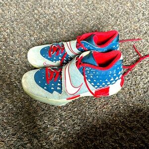 Limited edition Red, White, and Blue Nike turf baseball shoes. Size 8.